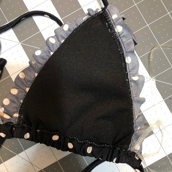 NWT Forever 21 Women’s Swimsuit Bikini Top and Bottom Size L. - Picture 8 of 17